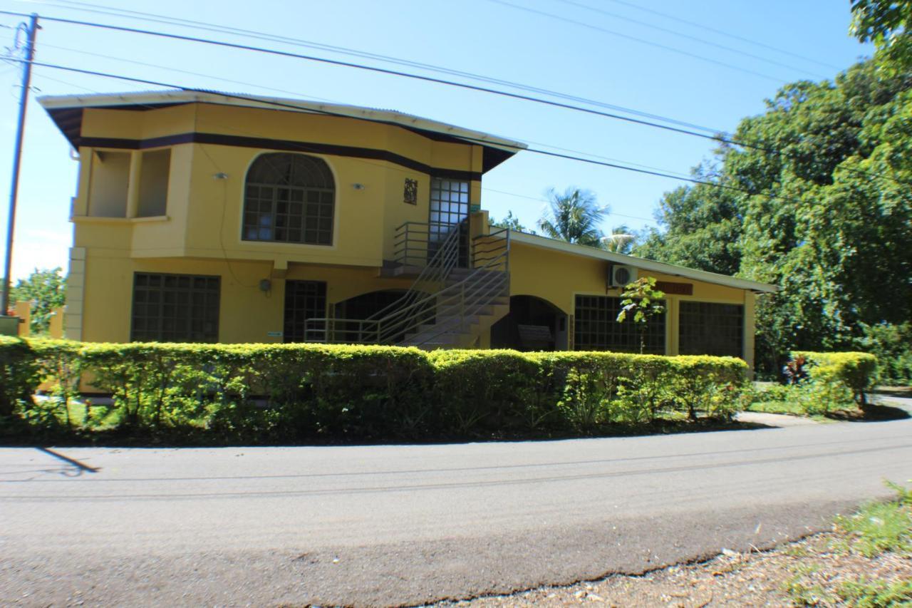 Bed and Breakfast Native Abode Bon Accord Village Экстерьер фото