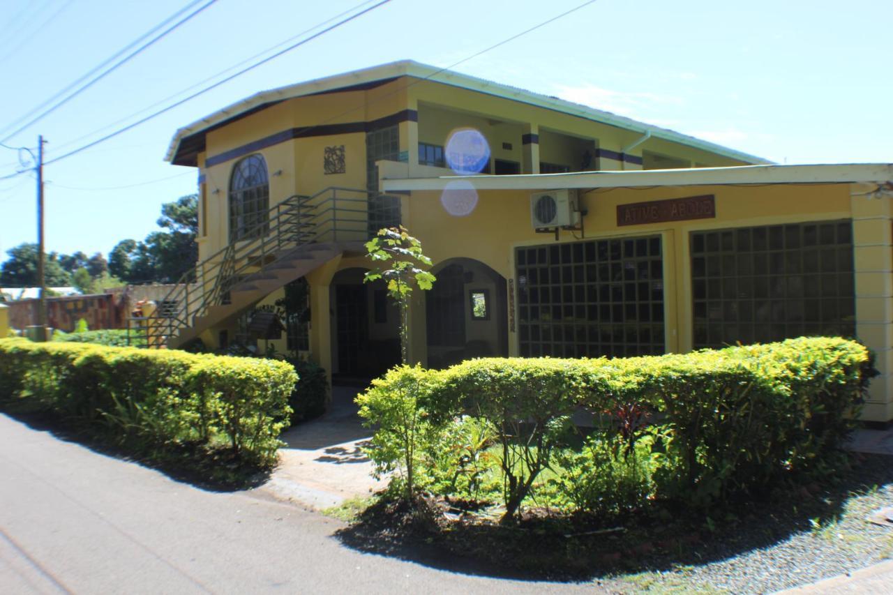 Bed and Breakfast Native Abode Bon Accord Village Экстерьер фото